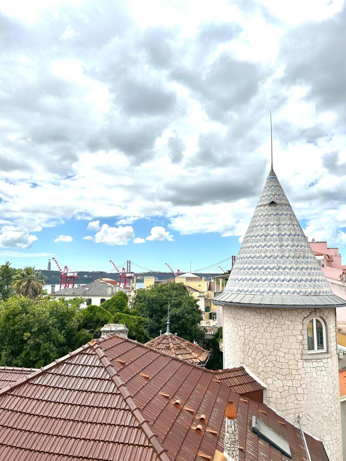 Santos Apartment In Central Lisbon With River View Exteriör bild